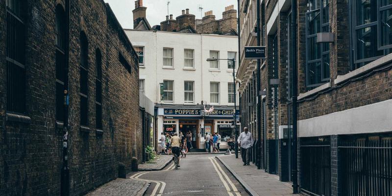 朗旭照明商业超市生鲜区照明解决方案：高显色性LED如何以光为媒，提升食材视觉新鲜度与销量
